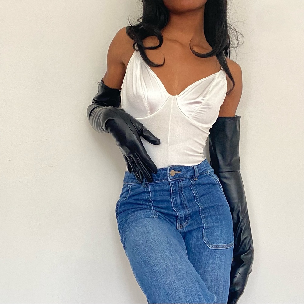 VINTAGE WHITE LINGERIE BODYSUIT
